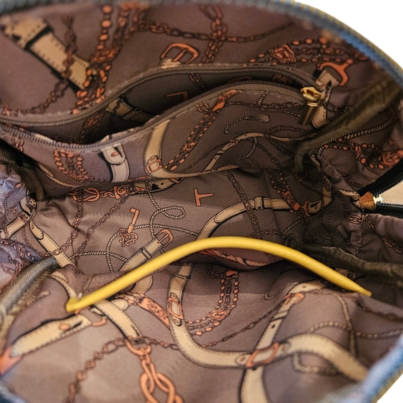 Mini Backpack - Picture 3 of 4